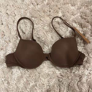 SKIMS FITS EVERYBODY PUSH UP BRA